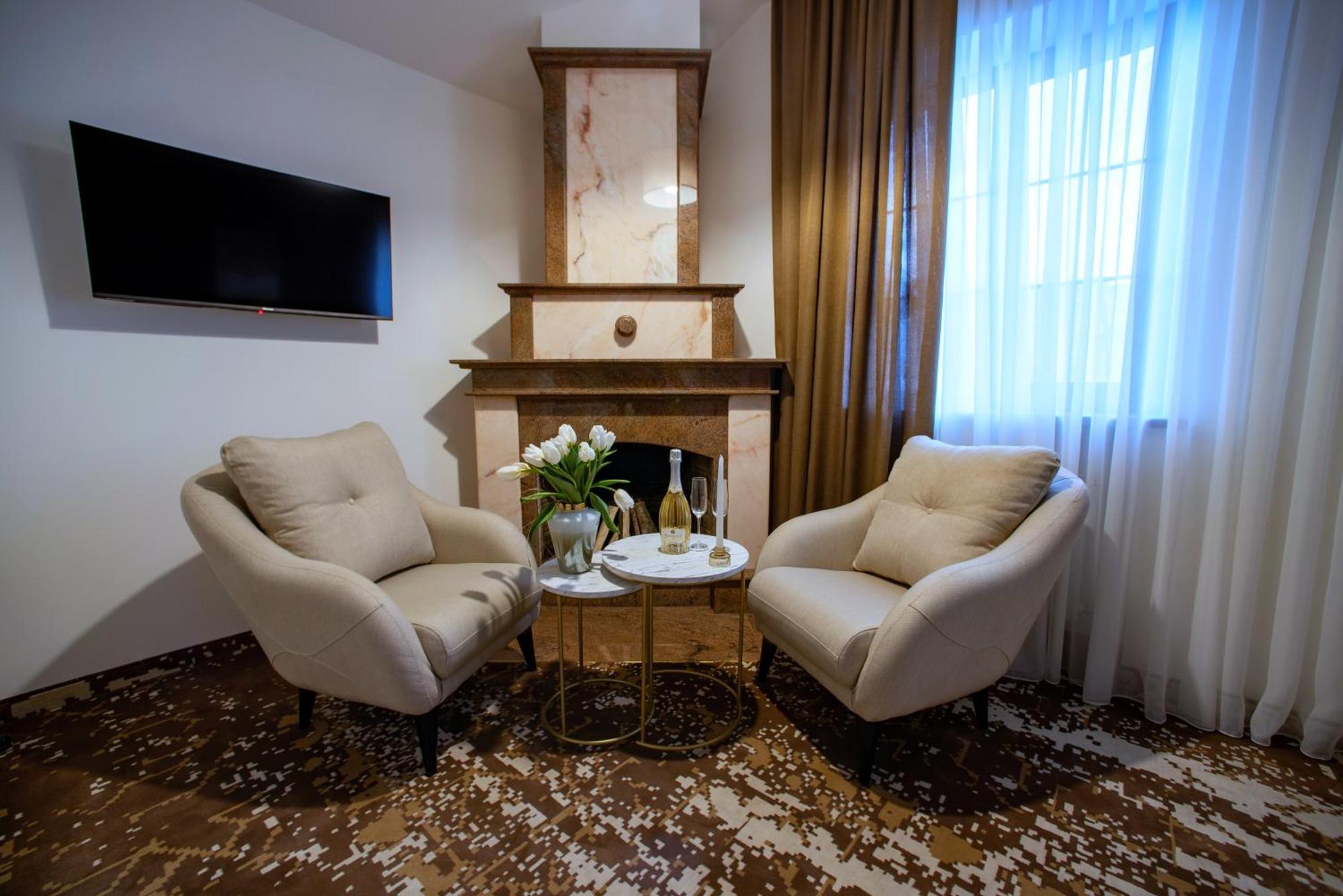 The House Hotel Jerevan Eksteriør bilde