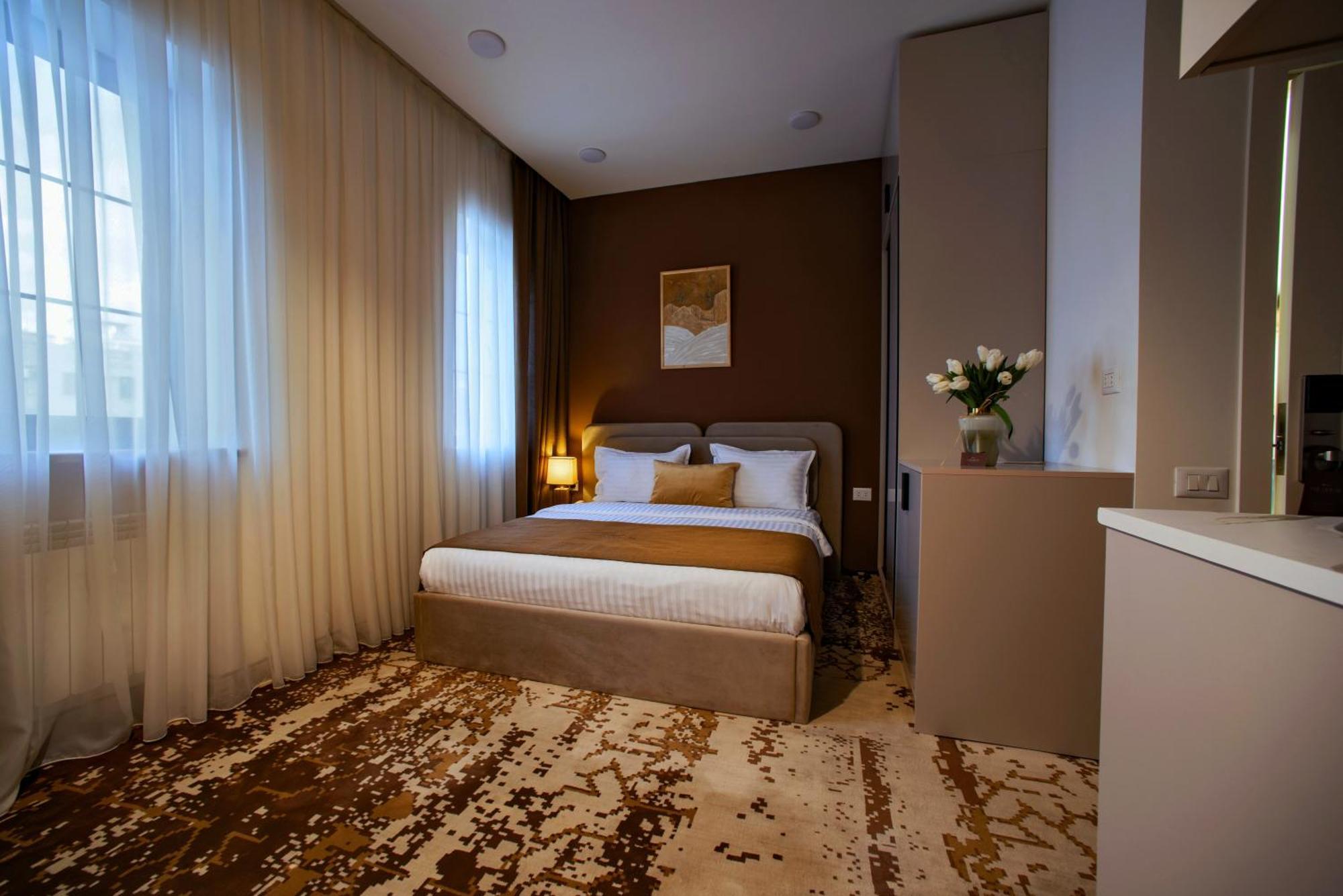The House Hotel Jerevan Eksteriør bilde